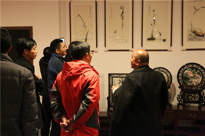 正威國(guó)際主席.jpg